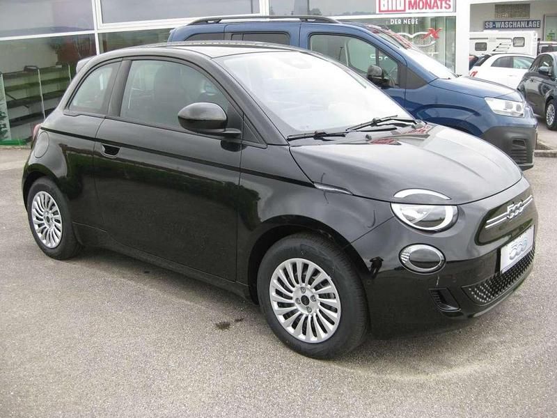 Gebraucht Fiat 500e 86 kW (118 PS) 2023 Onyx schwarz Kleinwagen