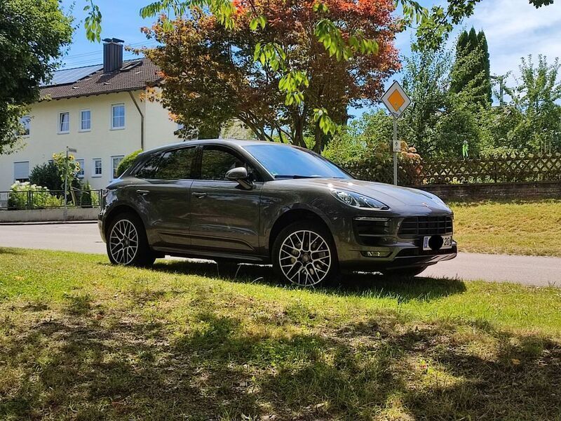 Grau Gebraucht 2015 Porsche Macan S SUV | 32.250 € (Superpreis) - Bild 1/4