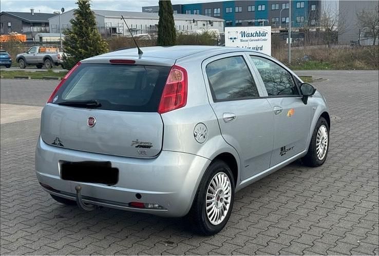 Gebraucht Fiat Punto 64 PS (47 kW) 2008 Silber Kleinwagen