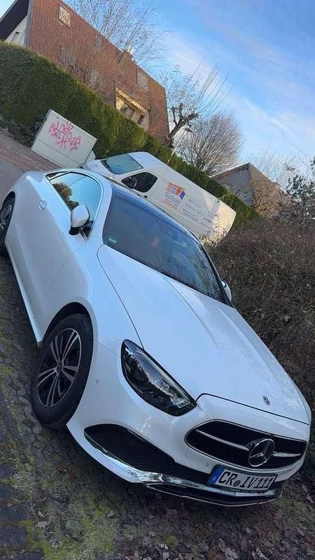 Gebraucht Mercedes E200 Avantgarde 197 PS (144 kW) 2021 Coupé