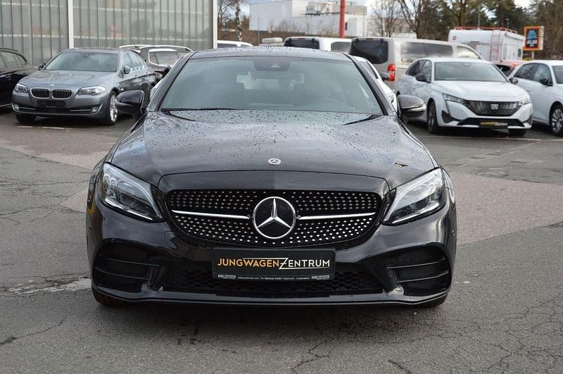 Gebraucht Mercedes C220 AMG 194 PS (142 kW) 2019 Schwarz