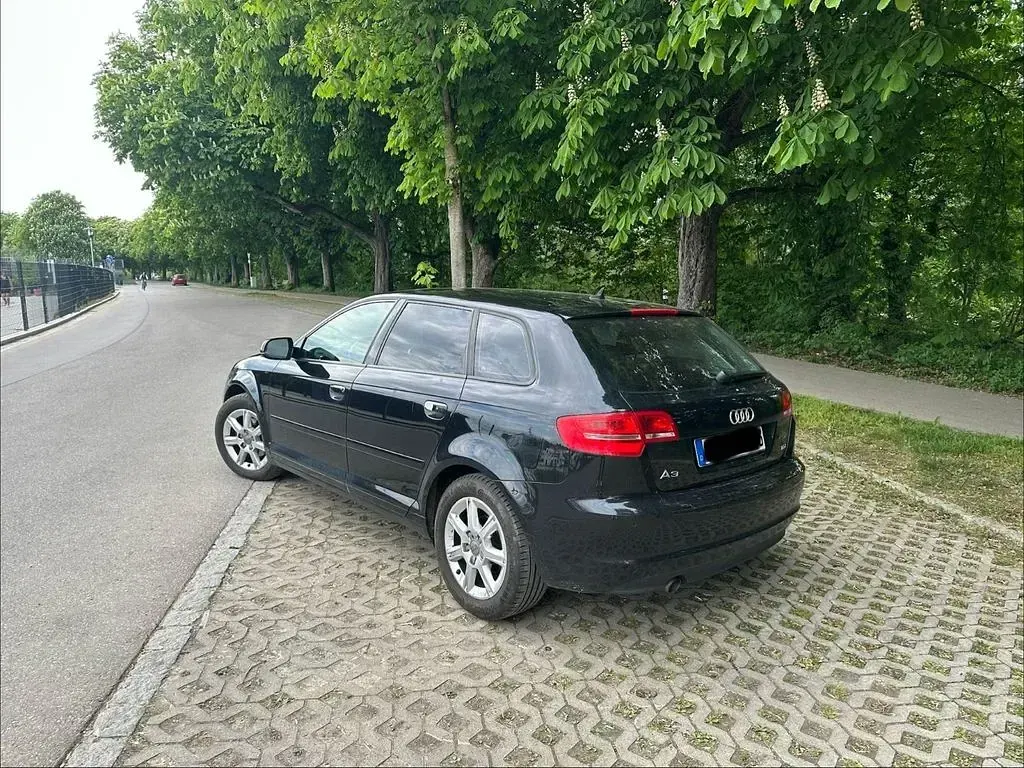 Używany Audi A3 Ambition 105 KM (77 kW) 2011 Czarny Hatchback