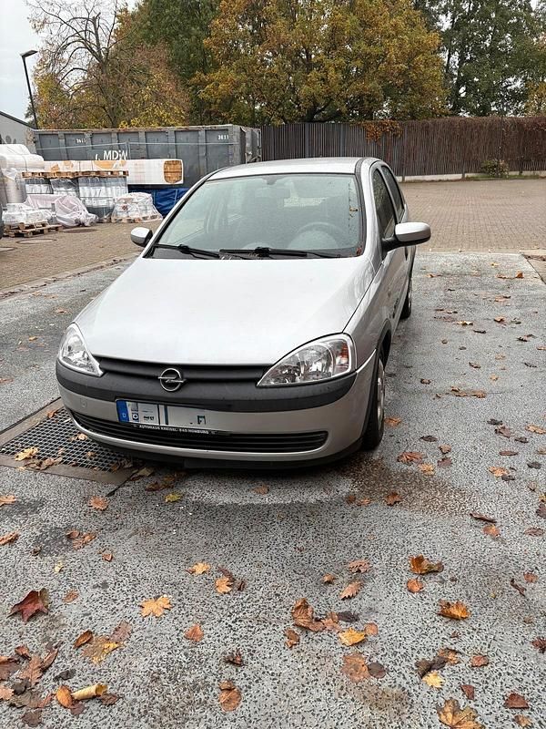 Silber Gebraucht 2001 Opel Corsa Kleinwagen | 800 € (Superpreis) - Bild 1/4