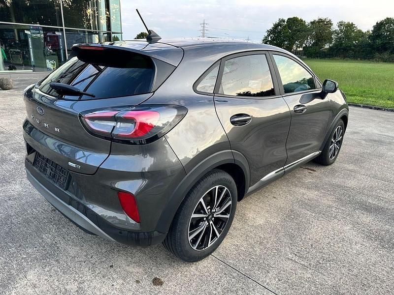 Gebraucht Ford Puma Titanium 125 PS (91 kW) 2021 Grau Limousine