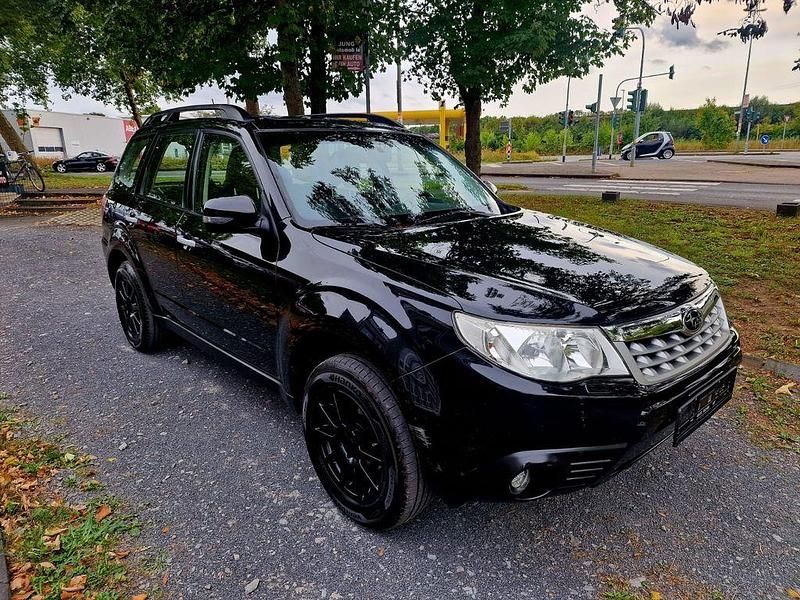 Schwarz Gebraucht 2013 Subaru Forester Exclusive+ SUV | 9.999 € (Fairer Preis) - Bild 1/4