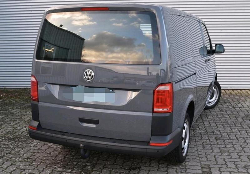 Gebraucht VW Transporter 102 PS (75 kW) 2019 Grau Van