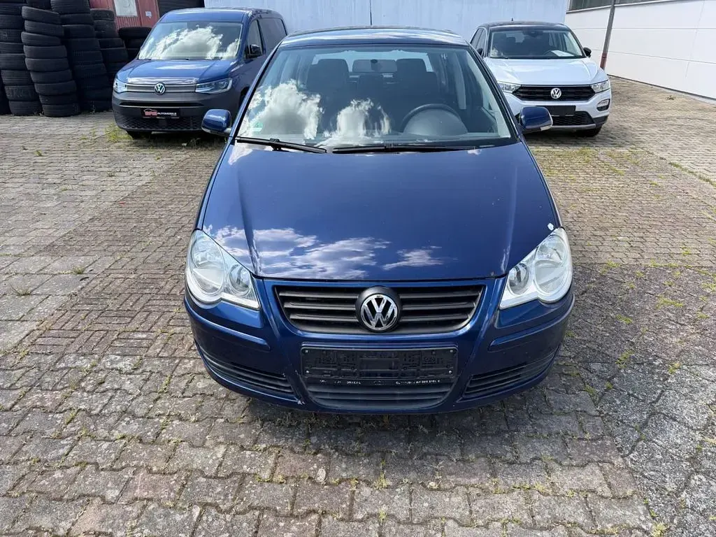 Gebraucht VW Polo Comfortline 75 PS (55 kW) 2005 Shadowblue metallic Kleinwagen