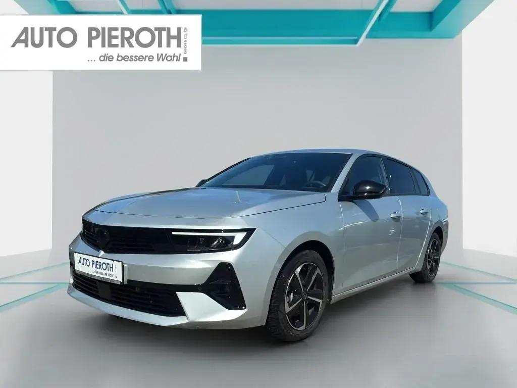 Używany Opel Astra 131 KM (96 kW) 2024 Hatchback