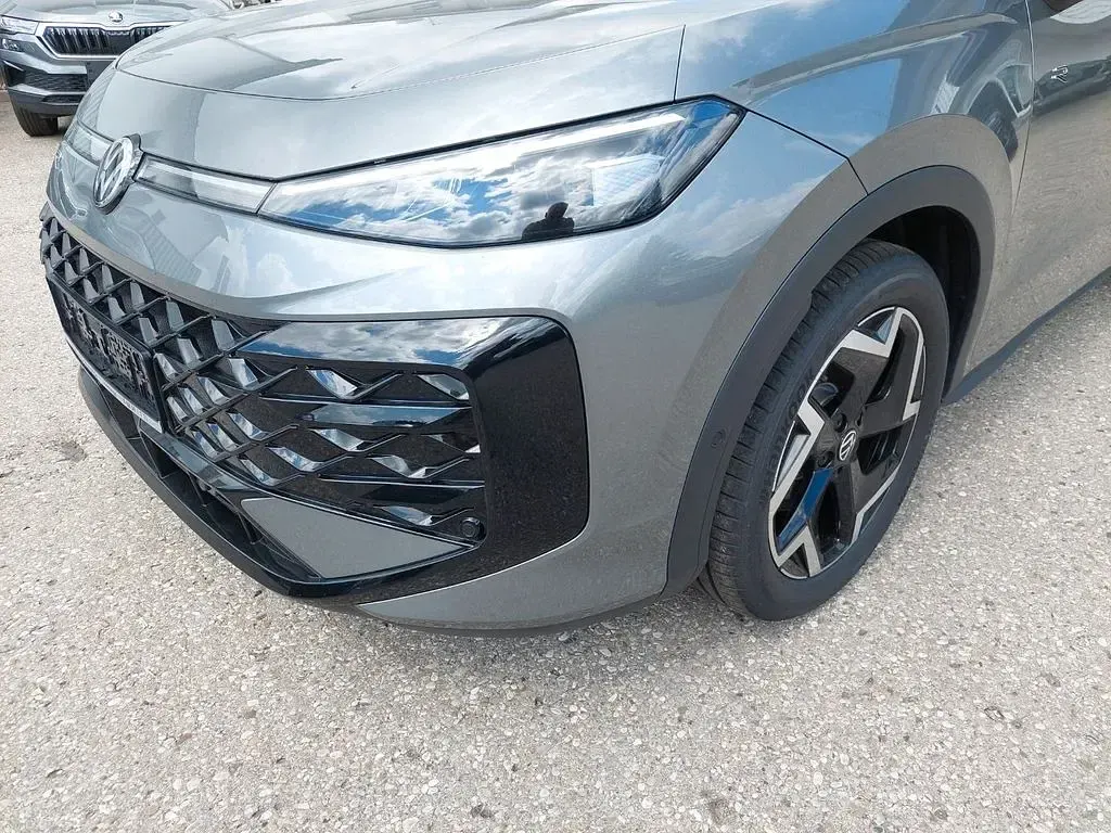 Neu VW T-Roc R-line 150 PS (110 kW) 2026 Wolfgrey metallic SUV