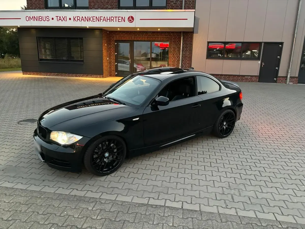 Gebraucht BMW 135 Coupé Performance 306 PS (225 kW) 2010 Schwarz Coupé