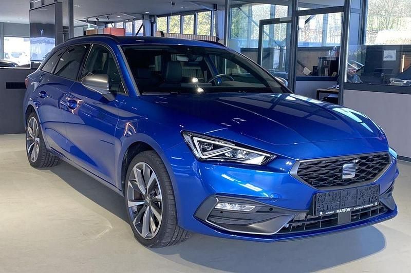 Usata Seat Leon FR 150 CV (110 kW) 2024 Blu Berlina
