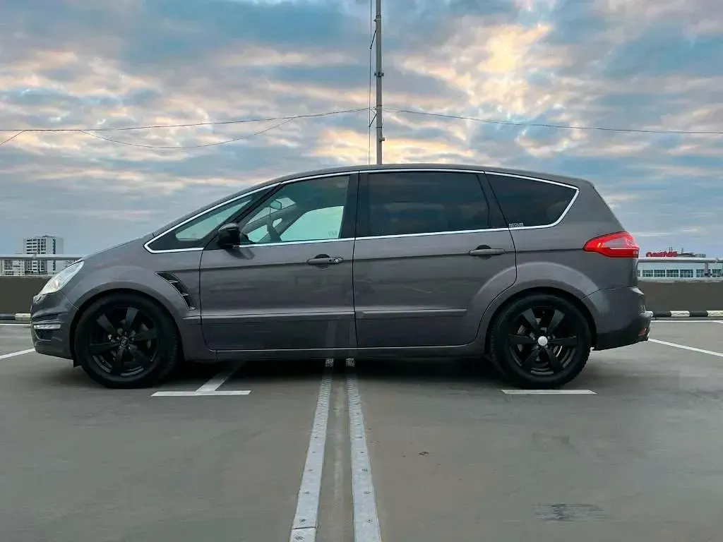 Second-hand Ford S-MAX S 200 CP (147 kW) 2013 Monovolum