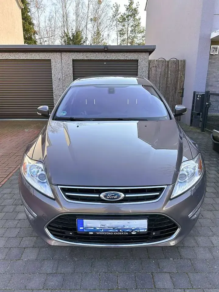 Gebraucht Ford Mondeo Titanium 239 PS (175 kW) 2012 Braun Kombi