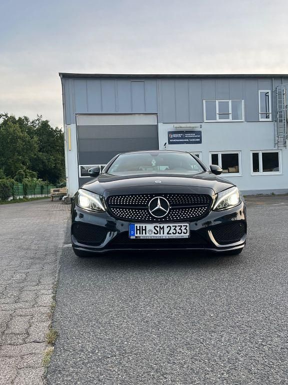 Schwarz Gebraucht 2016 Mercedes C220 AMG line Coupé | 21.900 € (Fairer Preis) - Bild 1/4