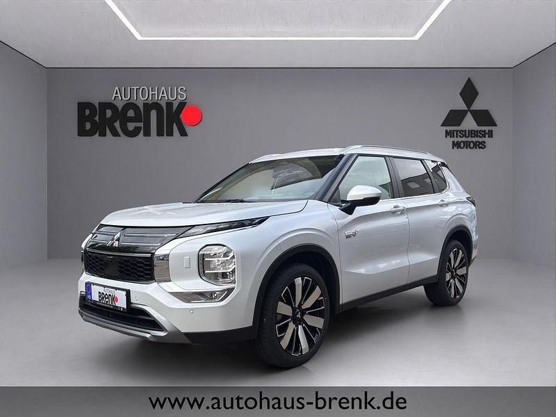 Titanweiß Neu 2025 Mitsubishi Outlander P-HEV SUV | 47.950 € (Superpreis) - Bild 1/3