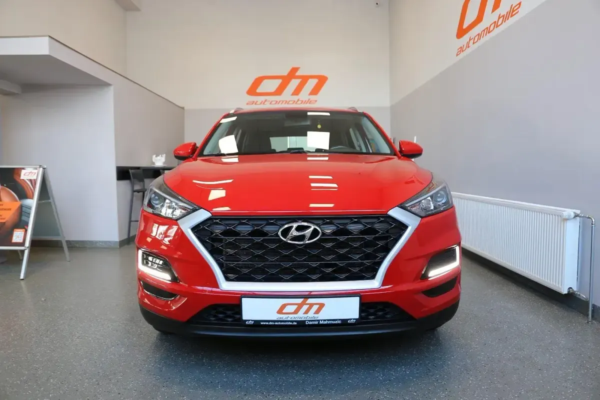 Gebraucht Hyundai Tucson Trend 132 PS (97 kW) 2018 Rot SUV