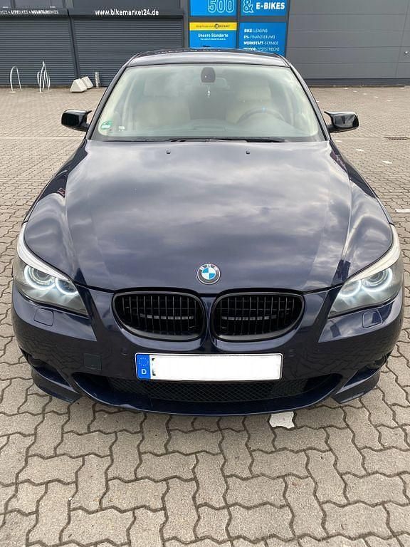 Blau Gebraucht 2003 BMW 545 M Sport Limousine | 6.450 € (Teuer) - Bild 1/4