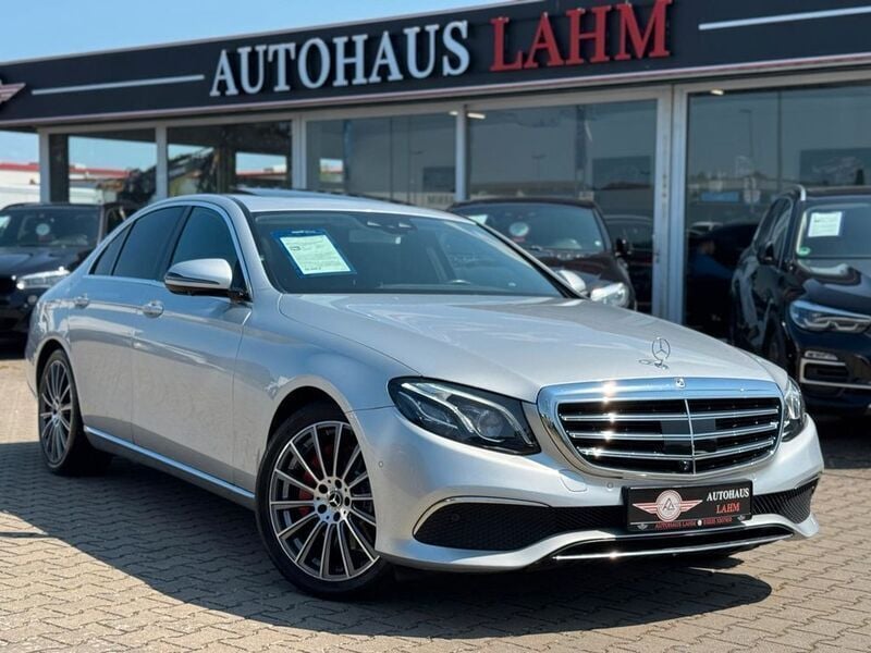 Iridiumsilber metalliclack Gebraucht 2017 Mercedes E350 Exclusive Limousine | 26.990 € (Fairer Preis) - Bild 1/4