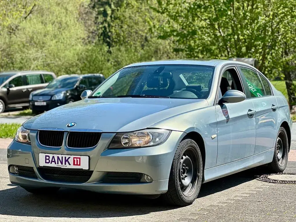 Gebraucht BMW 318 129 PS (94 kW) 2007 Silber Limousine