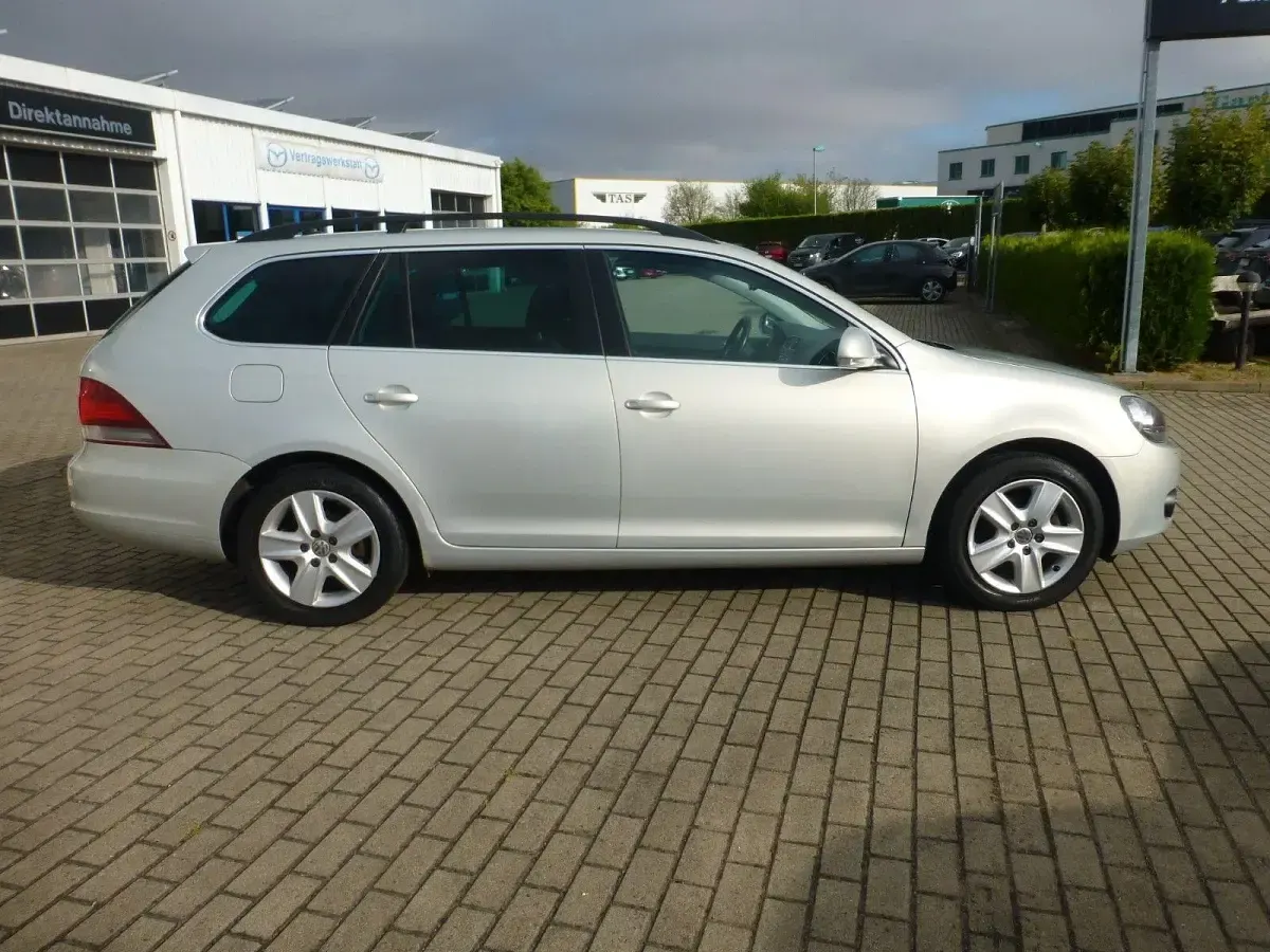Gebraucht VW Golf VI Comfortline 122 PS (89 kW) 2009 Grau Kleinwagen