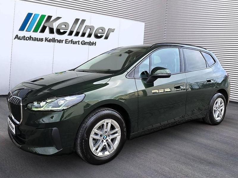 Gebraucht BMW 220 Active Tourer 156 PS (114 kW) 2025 Grün Van / Kleinbus