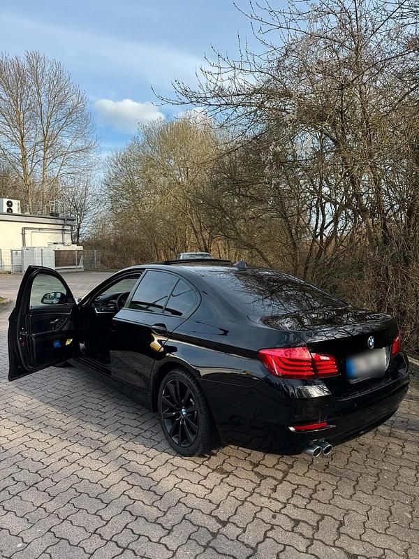 Gebraucht BMW 520 184 PS (135 kW) 2013 Schwarz Limousine
