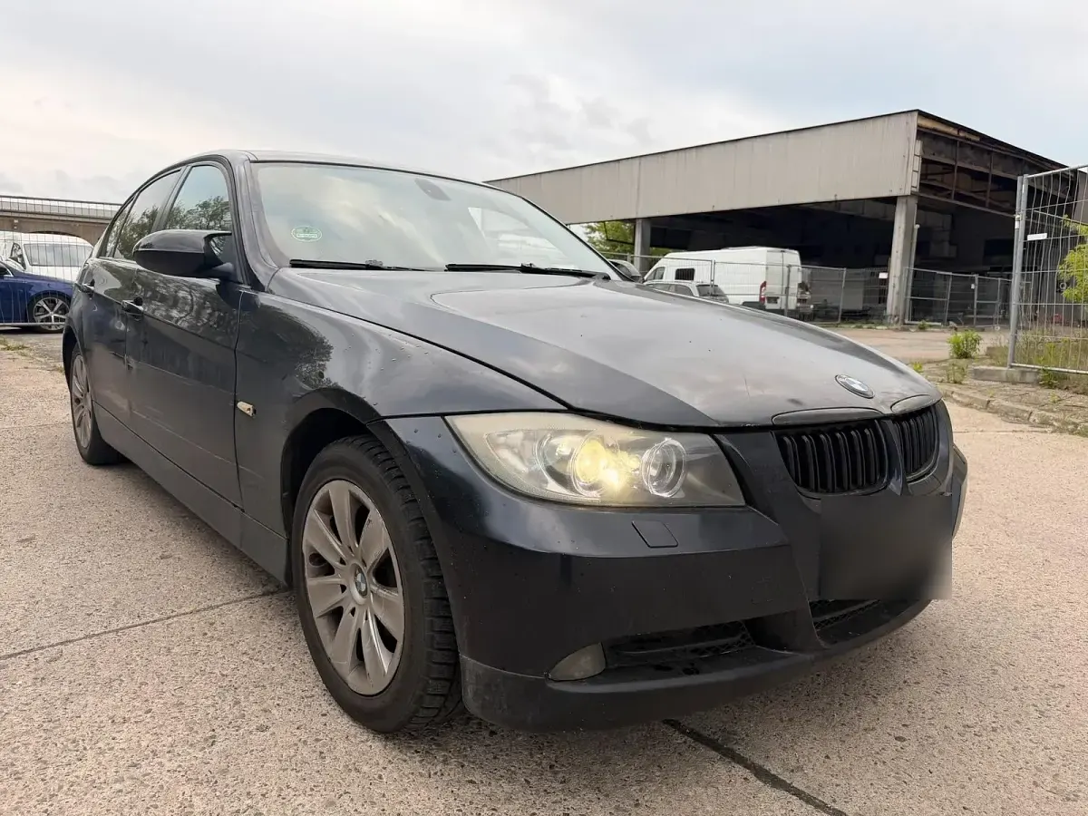 Gebraucht BMW 320 150 PS (110 kW) 2005 Limousine