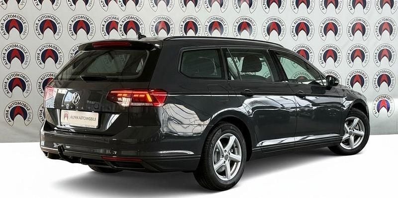 Gebraucht VW Passat 150 PS (110 kW) 2020 Grau Kombi