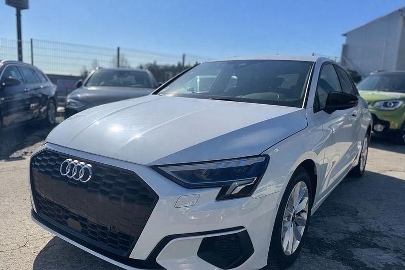 Gebraucht Audi A3 S-Line 150 PS (110 kW) 2023 Weiß Limousine