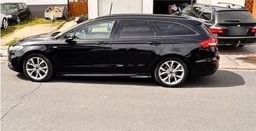 Gebraucht Ford Mondeo Titanium 160 PS (117 kW) 2019 Schwarz Kombi