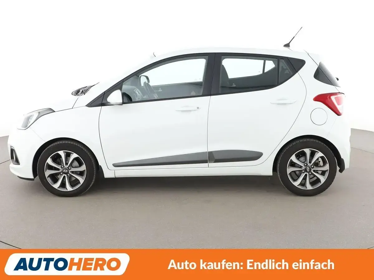 Gebraucht Hyundai i10 Style 87 PS (63 kW) 2015 Weiß Kleinwagen