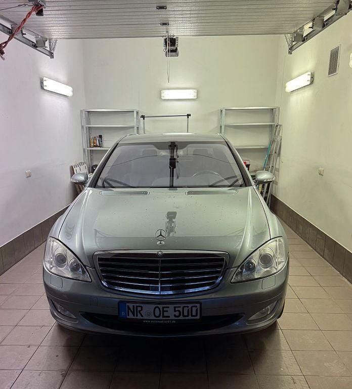 Grau Gebraucht 2006 Mercedes S320 Limousine | 9.750 € (Fairer Preis) - Bild 1/4