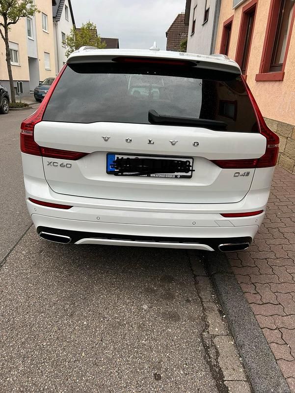 Gebraucht Volvo XC60 200 PS (147 kW) 2018 Weiß SUV