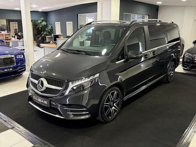 Lackfarbe graphitgrau metallic Gebraucht 2024 Mercedes V300 AMG Van / Kleinbus | 65.900 € (Fairer Preis) - Bild 1/4
