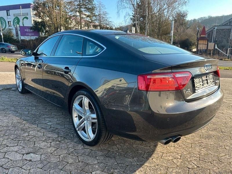 Gebraucht Audi A5 Sportback Sport 190 PS (139 kW) 2015 Grau Kleinwagen