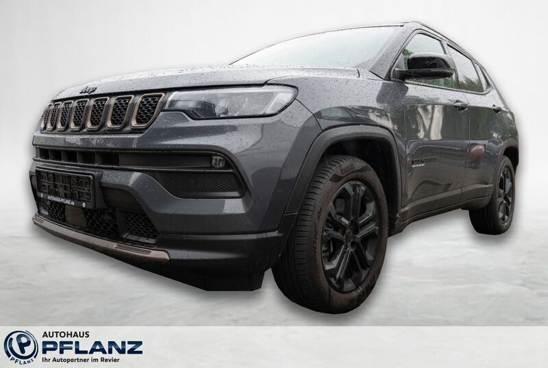 Grau Gebraucht 2023 Jeep Compass SUV | 24.900 € (Superpreis) - Bild 1/4
