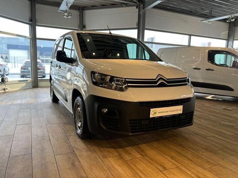 Gebraucht Citroën Berlingo 102 PS (75 kW) 2023 Weiss Van / Kleinbus