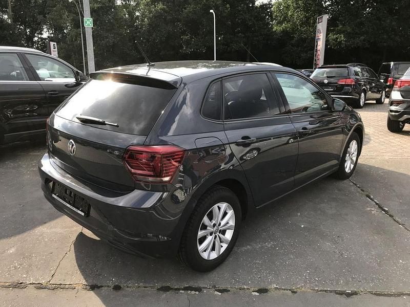 Gebraucht VW Polo Highline 95 PS (69 kW) 2018 Uranograu (metallic) Kleinwagen