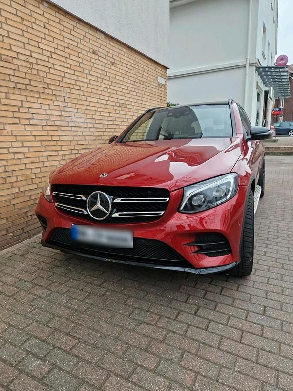 Gebraucht Mercedes GLC250 204 PS (150 kW) 2016 Rot Cabrio