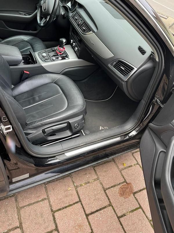 Gebraucht Audi A6 Comfort 320 PS (235 kW) 2012 Schwarz Kombi