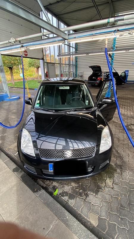 Schwarz Gebraucht 2009 Suzuki Swift Kleinwagen | 1.450 € (Guter Preis) - Bild 1/4