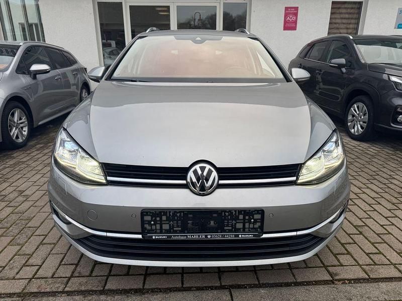 Gebraucht VW Golf VII Highline 150 PS (110 kW) 2019 Silber Kombi