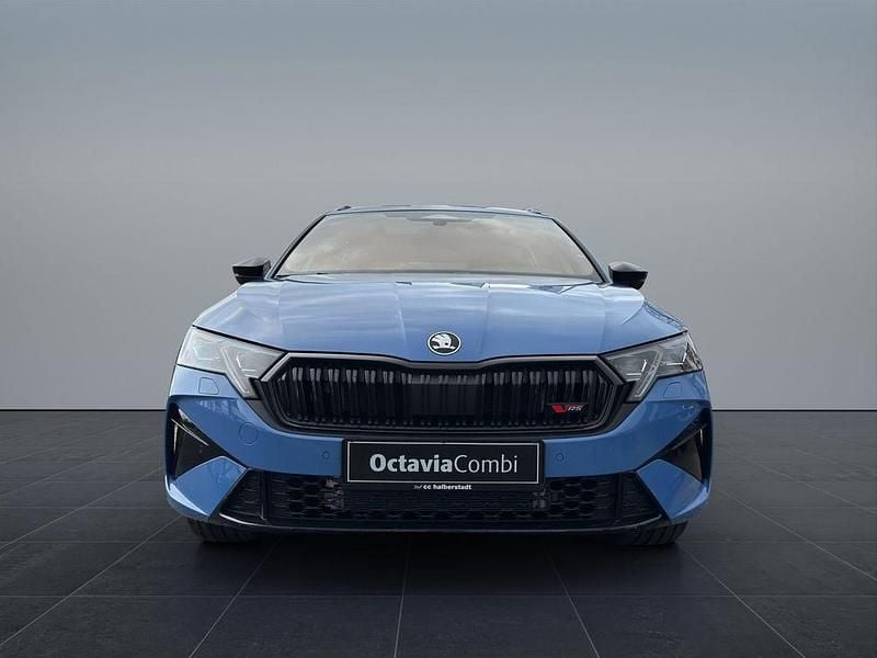 Neu Skoda Octavia RS 265 PS (194 kW) 2026 Blau Kombi