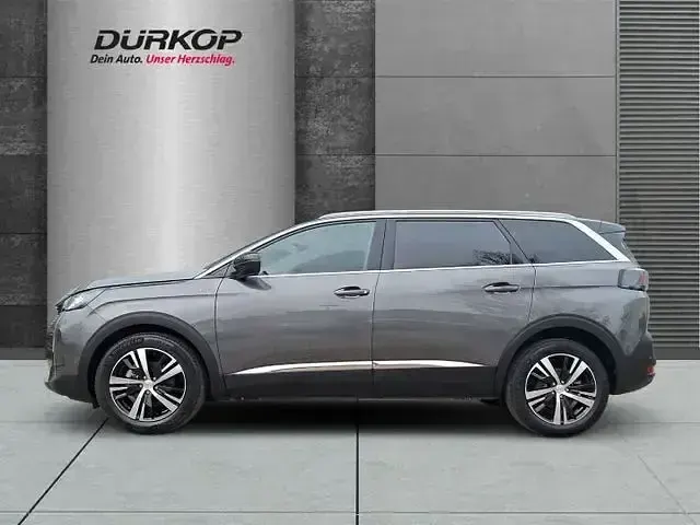 Gebraucht Peugeot 5008 GT 131 PS (96 kW) 2024 Lackierung platiniumgrau/meta SUV