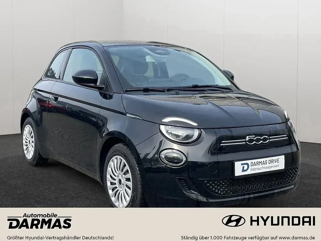 Usado Fiat 500e Action 69 kW (95 CV) 2022 Negro Utilitario