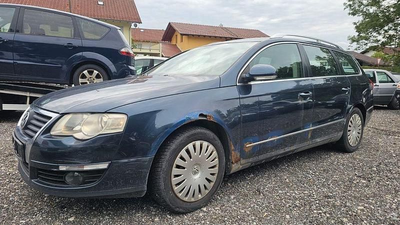 Blau Gebraucht 2006 VW Passat Comfortline Kombi | 799 € (Superpreis) - Bild 1/4