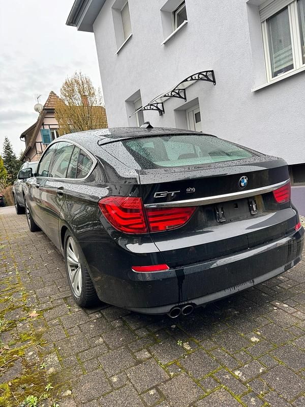 Gebraucht BMW 530 245 PS (180 kW) 2010 Schwarz Limousine