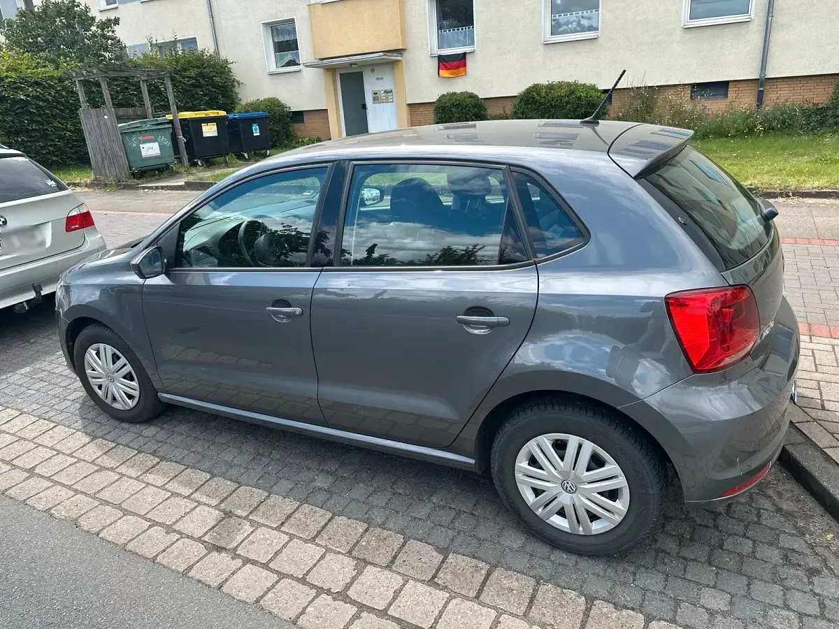 Gebraucht VW Polo 69 PS (50 kW) 2017 Grau Kleinwagen