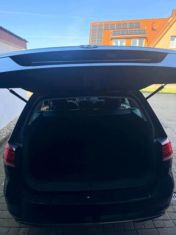 Gebraucht VW Golf VII 150 PS (110 kW) 2020 Schwarz Kombi