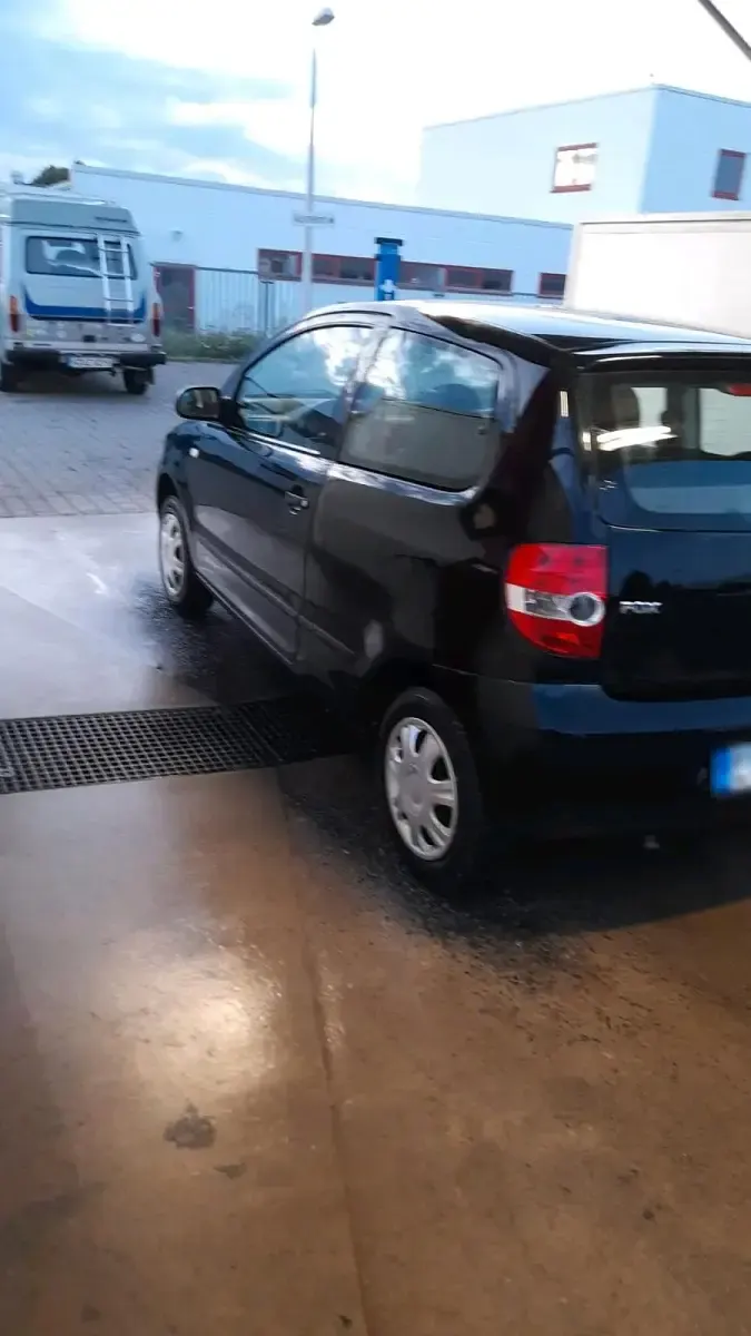 Używany VW Fox 54 KM (39 kW) 2005 Czarny Hatchback